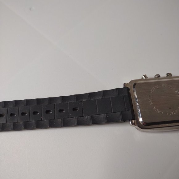 Large Rectangular Watch With Black Rubber Band - Picture 11 of 14